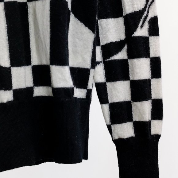 Louis Vuitton Distorted Damier Turtleneck - Picture 6 of 11